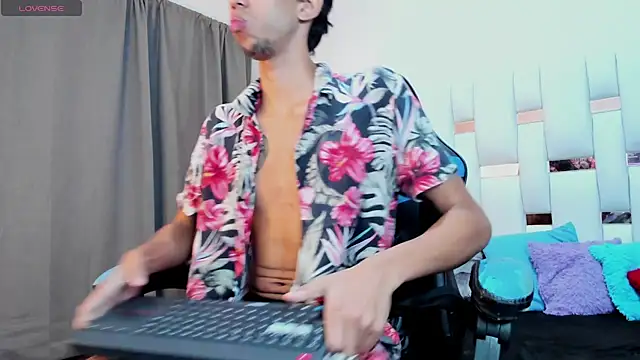 Alessandro_Abruzzo live XXX chat