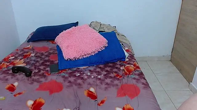 daniela_pra Chat XXX in diretta