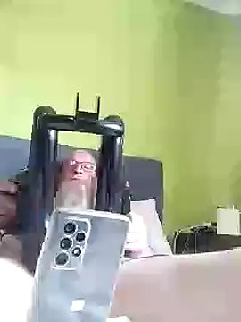 FanTango123 Live XXX Chat