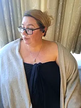 Iceprincess2bad4u live XXX chat