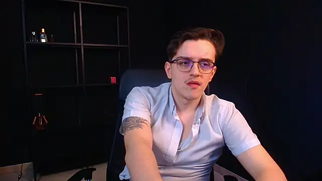 Chat +18 de FelixStarkk ao vivo