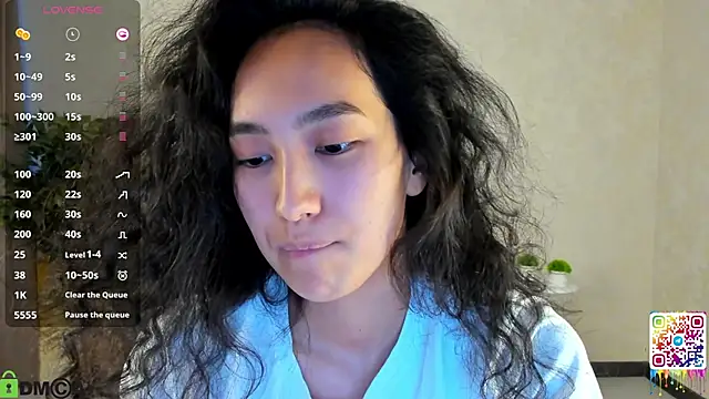 FlirtyAura – Live XXX-chat