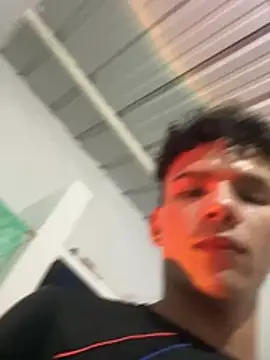 sebascuterouss Adlı Modelin Web Kamerası Şovu