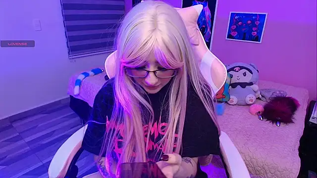 Miwa_violet Adlı Modelin Canlı XXX Sohbeti