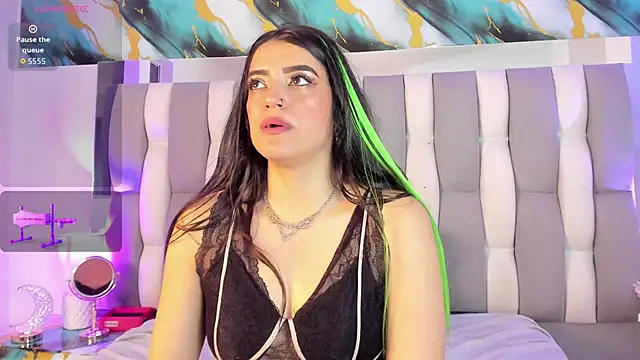 IsaDiiaz লাইভ XXX চ্যাট