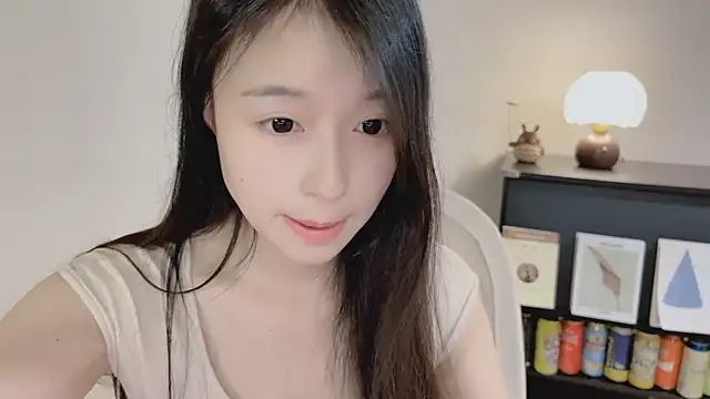 Onechestnut's Live XXX Chat