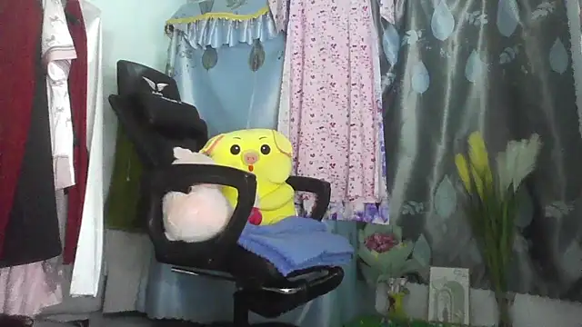 Lucy_limonのウェブカメラショー