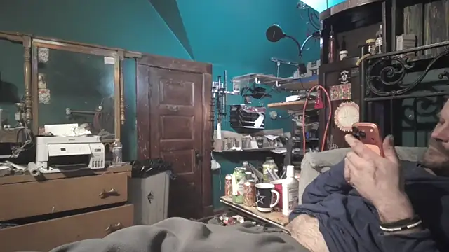 Pertunjukan Kamera Web charactrzero