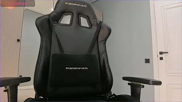 lovelymikky Adlı Modelin Canlı XXX Sohbeti