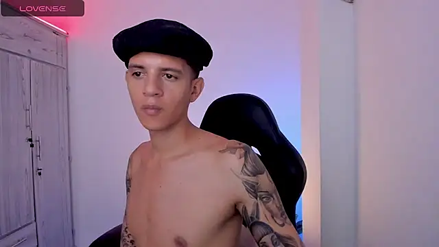 دردشة tylernova الجنسية المباشرة