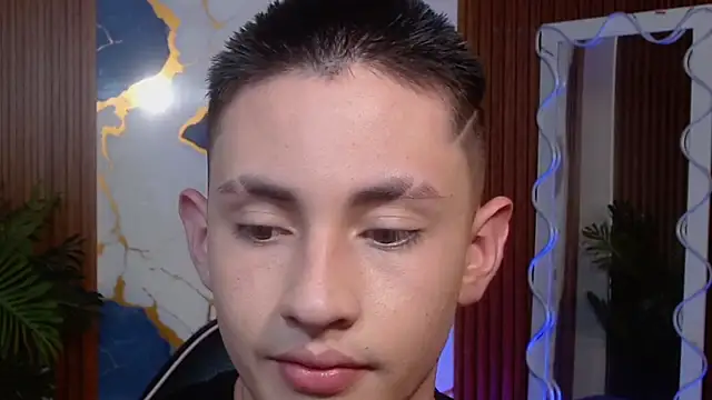 Онлайн чат XXX Andres_Tay