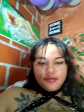 KattalellaGomez Adlı Modelin Web Kamerası Şovu