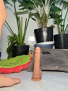 Nabi_squirt: онлайн-секс-чат