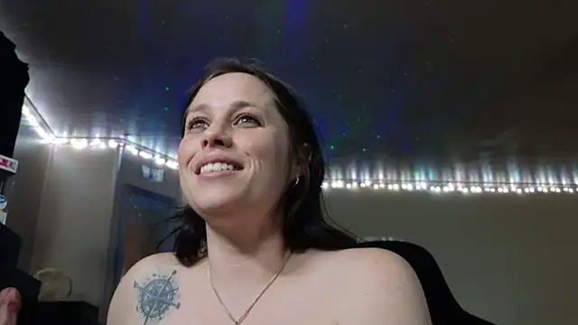 mavismable's Live XXX Chat