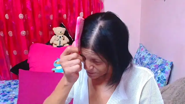 SLUTTYROXY – Naživo XXX chat