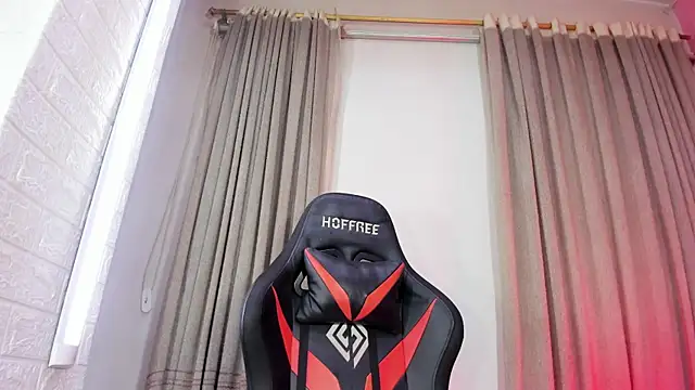 Engel_boss Adlı Modelin Canlı XXX Sohbeti