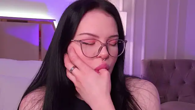 CindyMil Adlı Modelin Canlı XXX Sohbeti