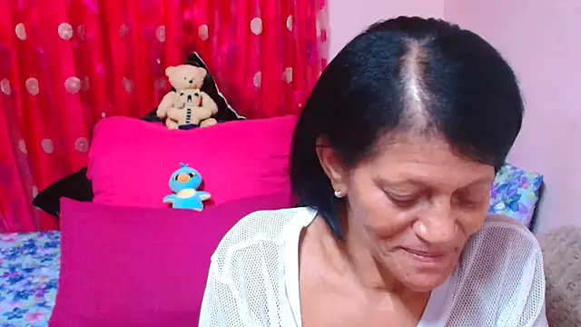 Show de SLUTTYROXY na webcam