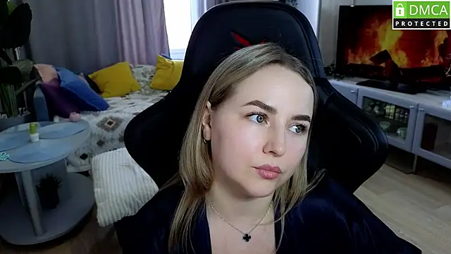 Mira_Mermayd's Live XXX Chat