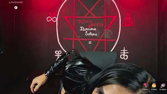 Pokazy przed kamerką – Victoriavampire666