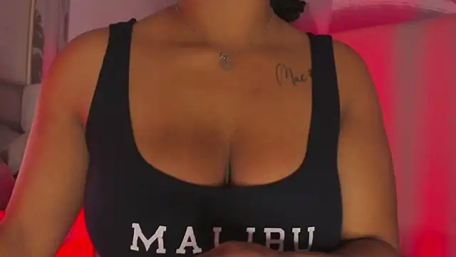 Chat XXX en directo de Sofi_Fox_