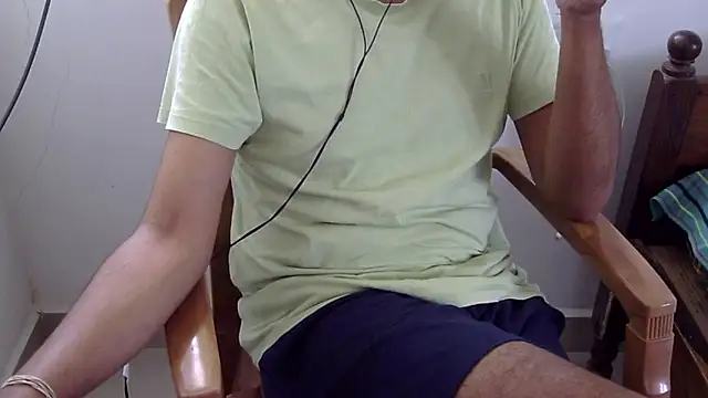 The_SHY_uncut – Kamerová šou