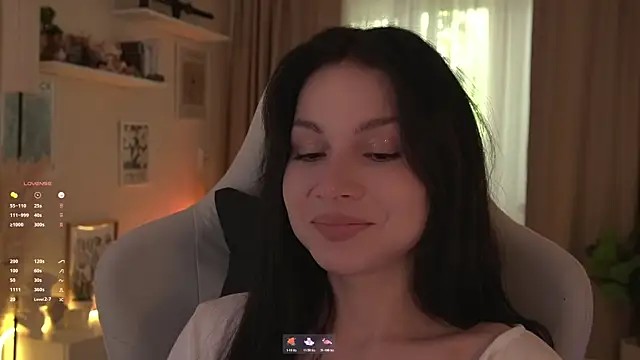 Akaruiiii Chat XXX live