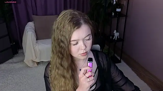 BlondeLina – Naživo XXX chat