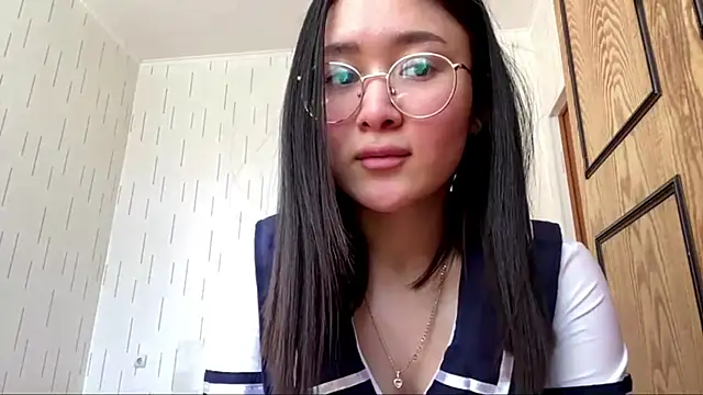 YourMiIa Pertunjukan Webcam