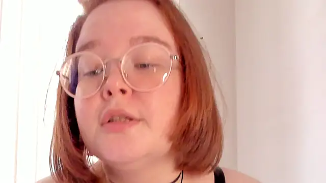 XXX chat uživo modela DebbieWoood