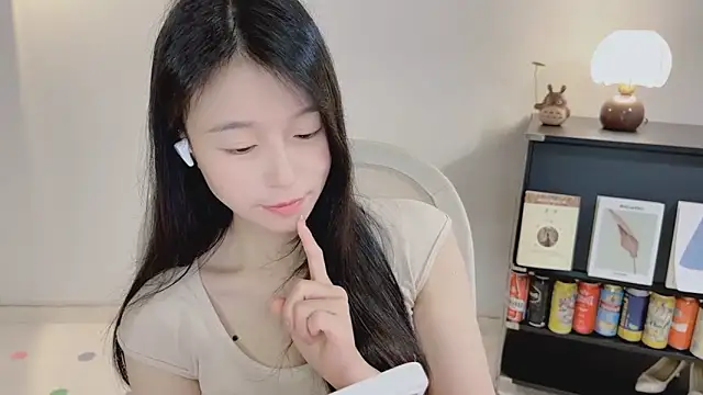 Onechestnut's Live XXX Chat