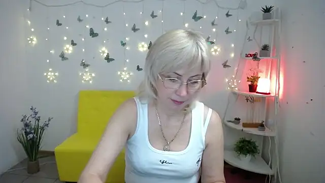 LaurenWishy – Naživo XXX chat