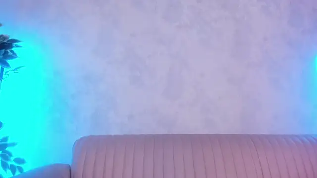 AnnaTylor Adlı Modelin Canlı XXX Sohbeti