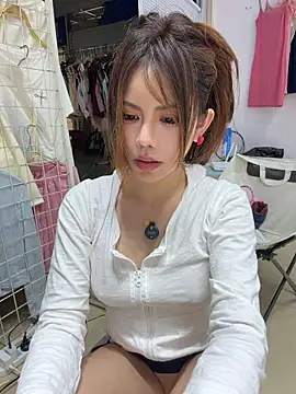 Selenaaaaa- 在線直播表演