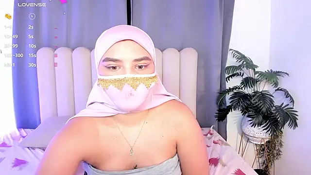 aziza_dalila02's Webcam Show