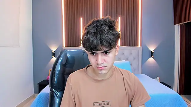 Chat +18 de Tommy18__ ao vivo