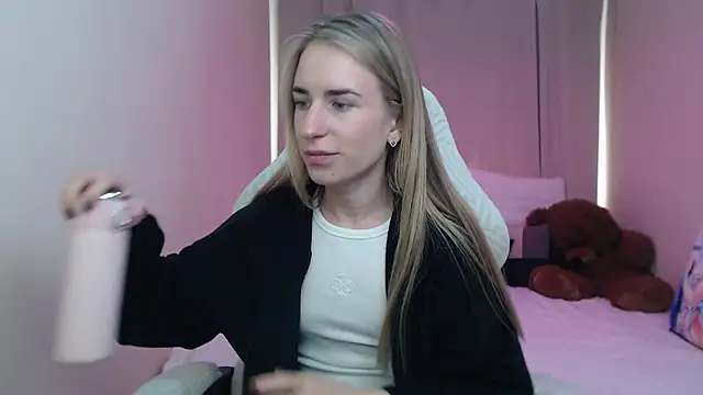 DeboraHorny Adlı Modelin Canlı XXX Sohbeti