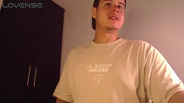 BjornSteelのライブXXXチャット