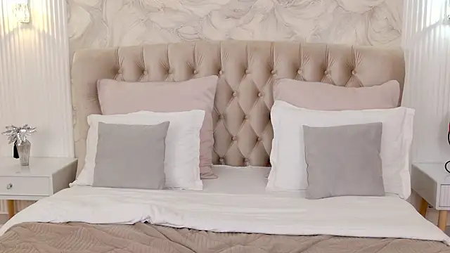 CamillaLarson's Live XXX Chat