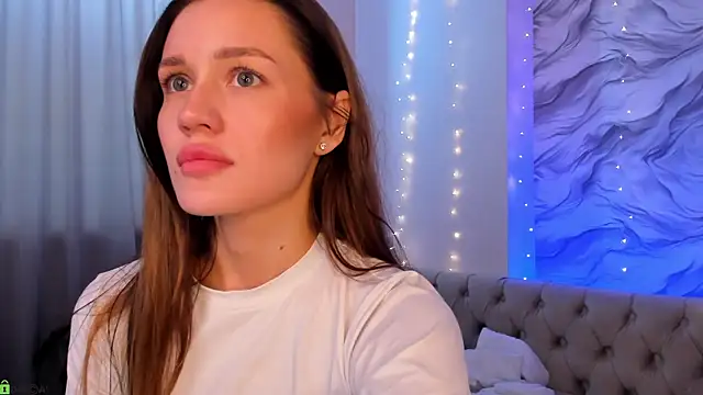 Aria_Mila 即時 XXX 聊天