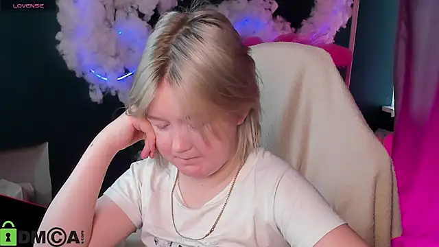 Онлайн чат XXX Sara_Robinson