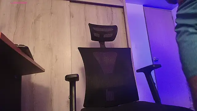 แชท XXX สดของ imyourg0d