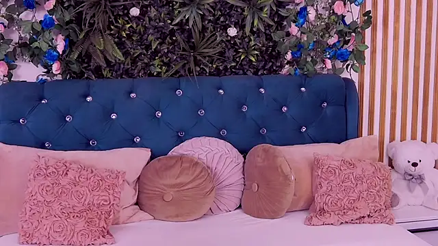 CherryMuse_'s Live XXX Chat