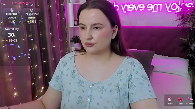 FeralPeach live XXX chat