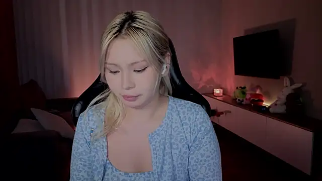 RileyMee Adlı Modelin Canlı XXX Sohbeti