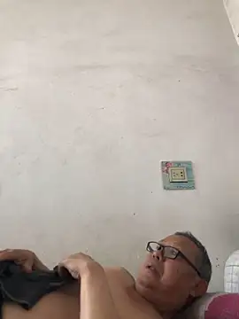 yaocaobi8 Show Webcam