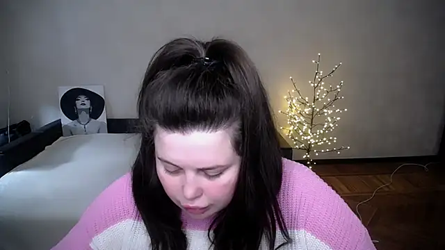 Emily_Mo: απευθείας συνομιλία ΧΧΧ