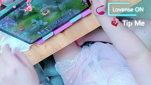 Chatroom XXX en direct de AngelwithEcup