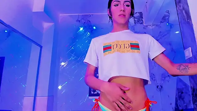 Isabella_stanford2: διαδικτυακό σόου στην κάμερα