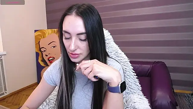 JenniferStone Adlı Modelin Canlı XXX Sohbeti